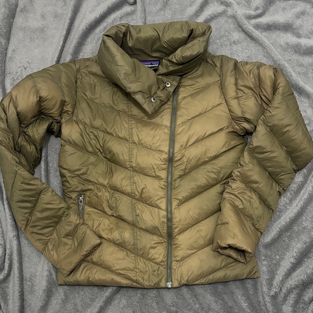 patagonia prow puffer jacket green stained